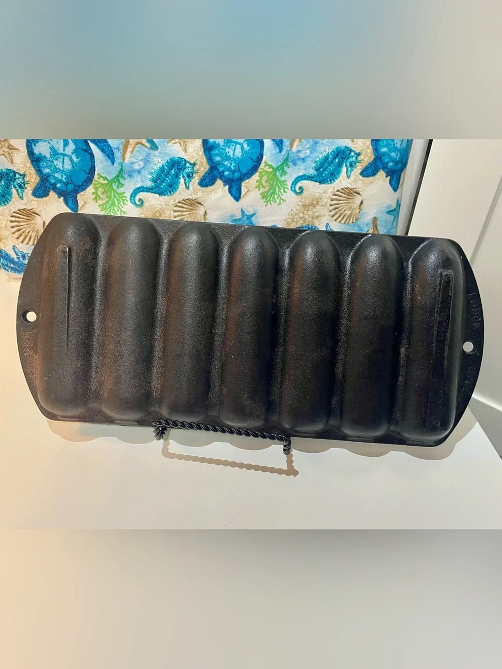 Vintage Lodge Cast Iron 2702 Cornbread Stick Pan 7-Ear Mold Made in USA Corn Cob